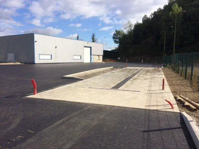 Création d'une aire lavage poids lourd